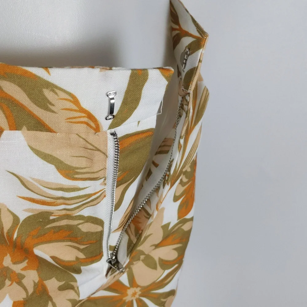 Minnie & Co Women's Shorts Size 10 Beige Green White Zip Fly Pockets Lined NEW - Picture 7 of 10